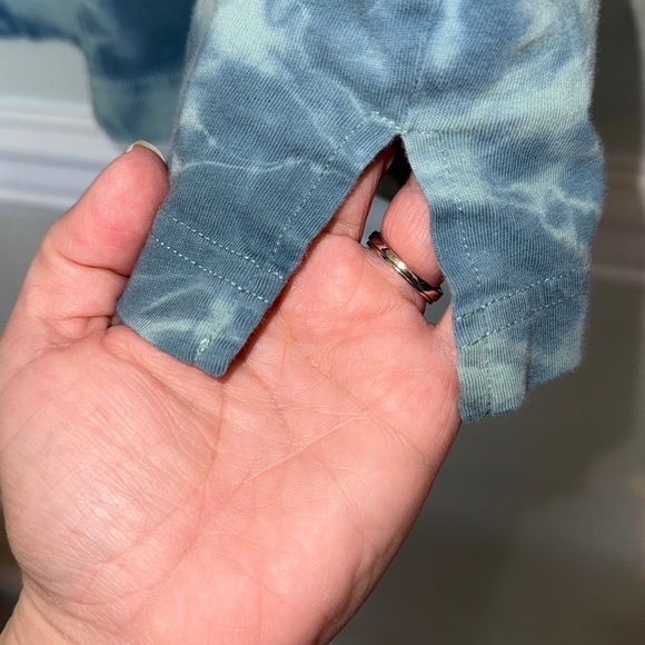 PINK Victoria's Secret Blue Tie-Dye Long Sleeve Tee Size XS - Picture 6 of 7